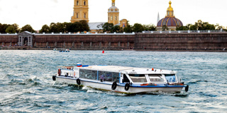 Теплоход Astra Marine (Истории разводных мостов)